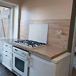 Ferme Aux Arbres, Gite, Rez-de-chaussee, Parking Clos Par Portail Apartment *
