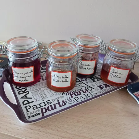 Ferme Aux Arbres, Gite, Rez-de-chaussee, Parking Clos Par Portail * Lanfroicourt