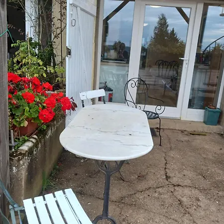 Ferme Aux Arbres, Gite, Rez-de-chaussee, Parking Clos Par Portail